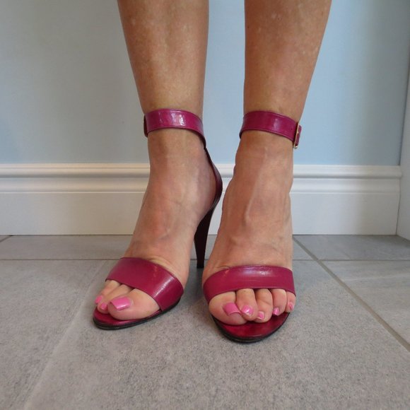 LAST CHANCE BEVERLY FELDMAN Vintage Rose Red High Heel Ankle Strap Sandals - Picture 4 of 14
